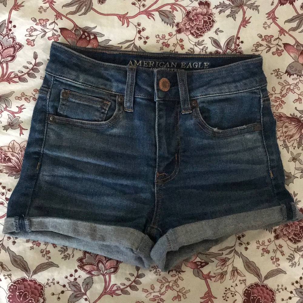 🌷 American Eagle shorts - size 00